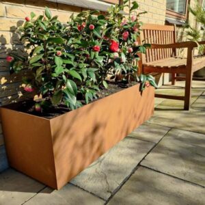 Planter box in 5 mm steel plate with dimensions 120 x 40 x 40 cm