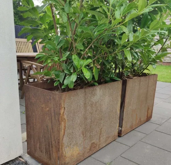 Plantekumme i 5mm rust stålplade 80×40×60cm (skjulte hjul)