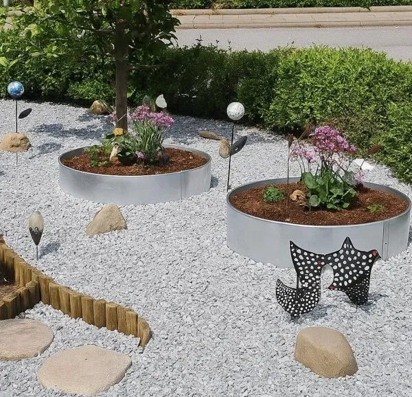 Rund upphöjd bädd i galvaniserat stål, höjd 26 cm (utan skruvkant)